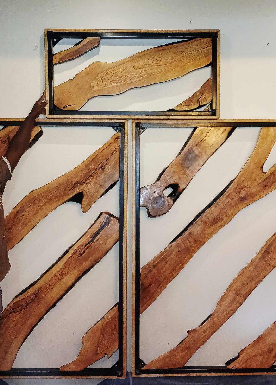 A pair of exceptional headboards with a show-stopping live edge Olive wood ce... — Image 2