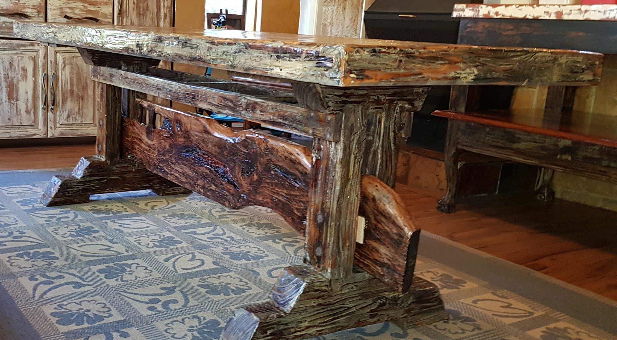 I have just built this 8 seater table made entirely out of solid wood, an 8cm... — Image 2