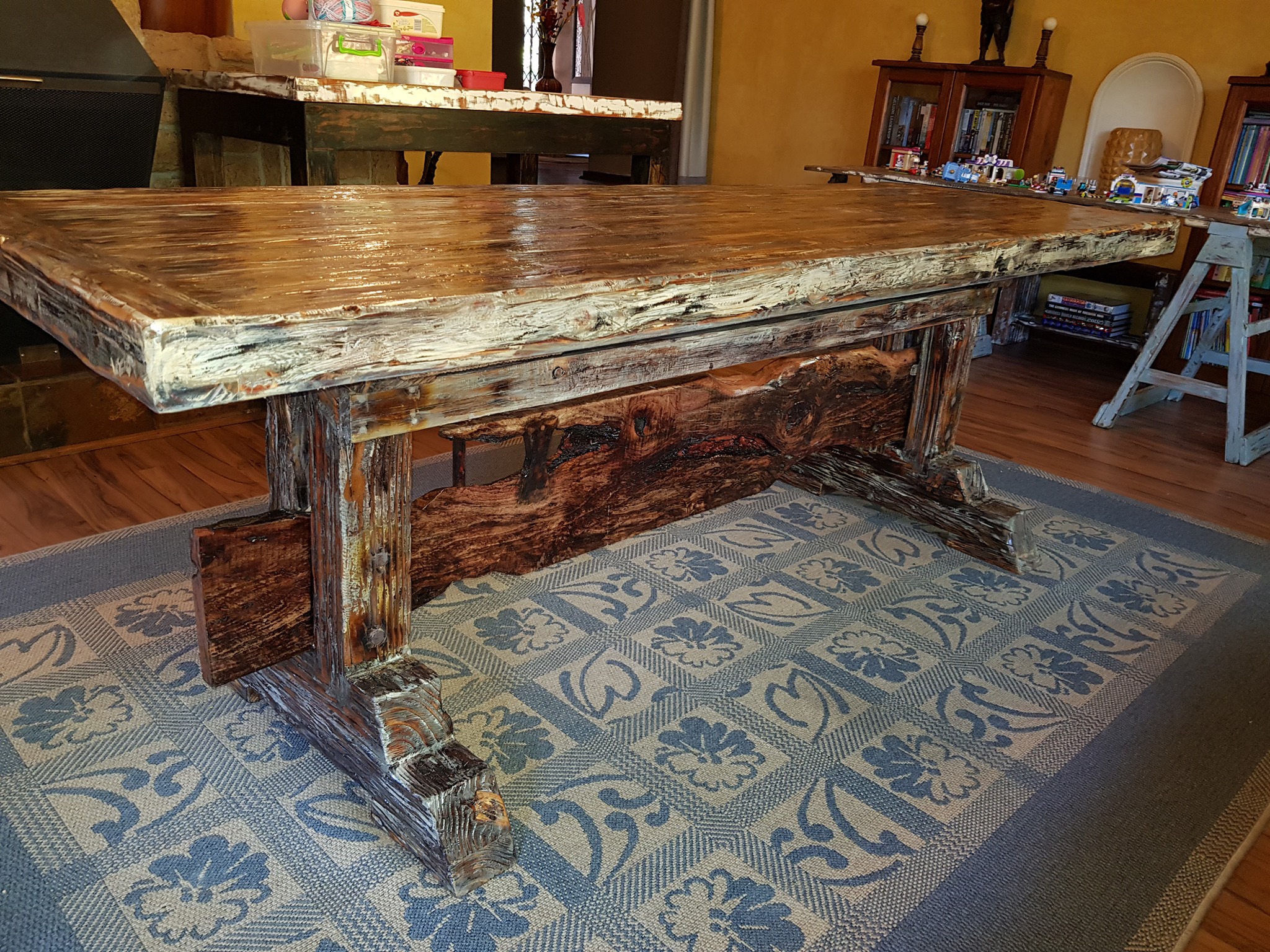 I have just built this 8 seater table made entirely out of solid wood, an 8cm... — Image 3
