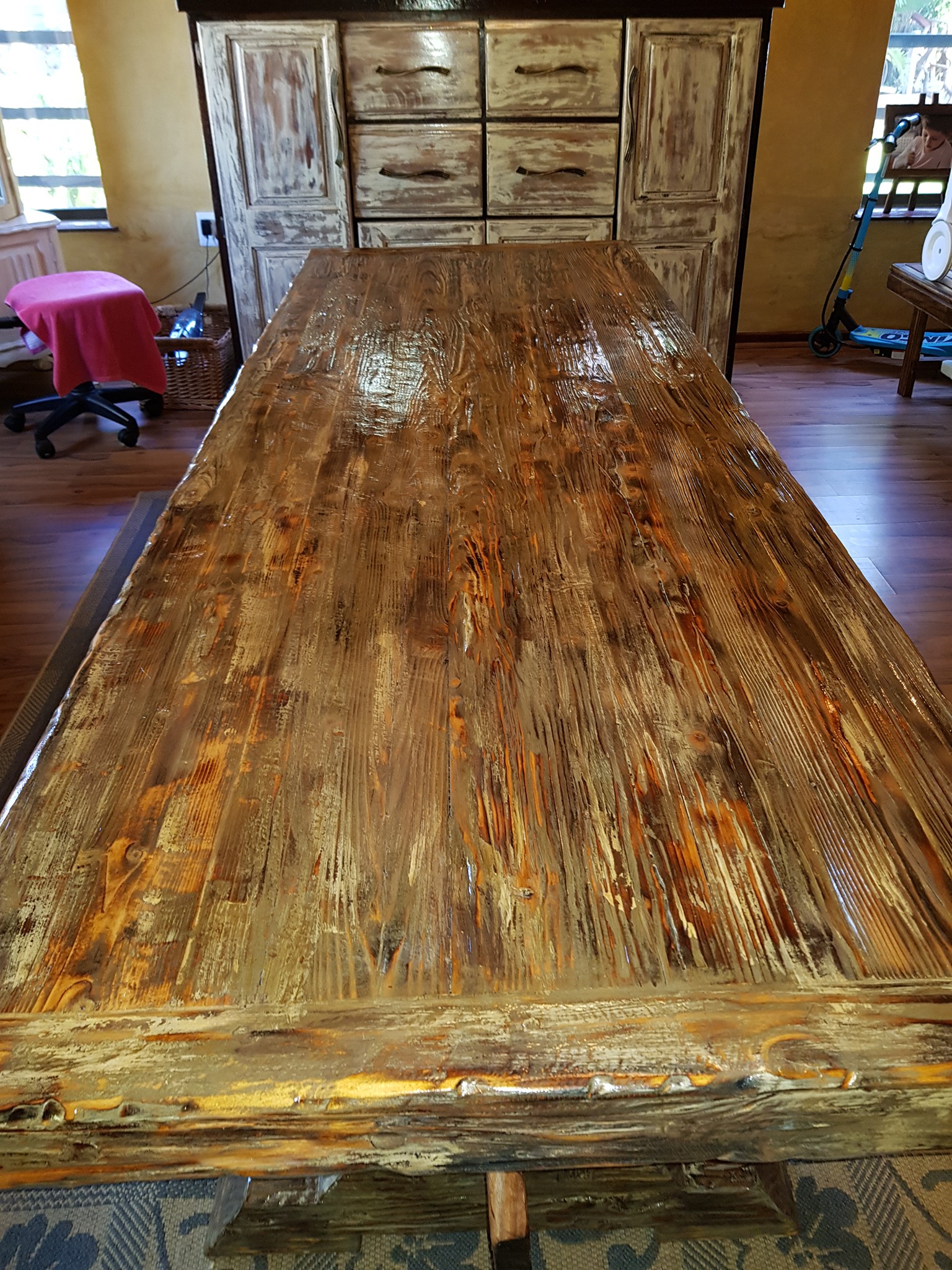 I have just built this 8 seater table made entirely out of solid wood, an 8cm... — Image 4