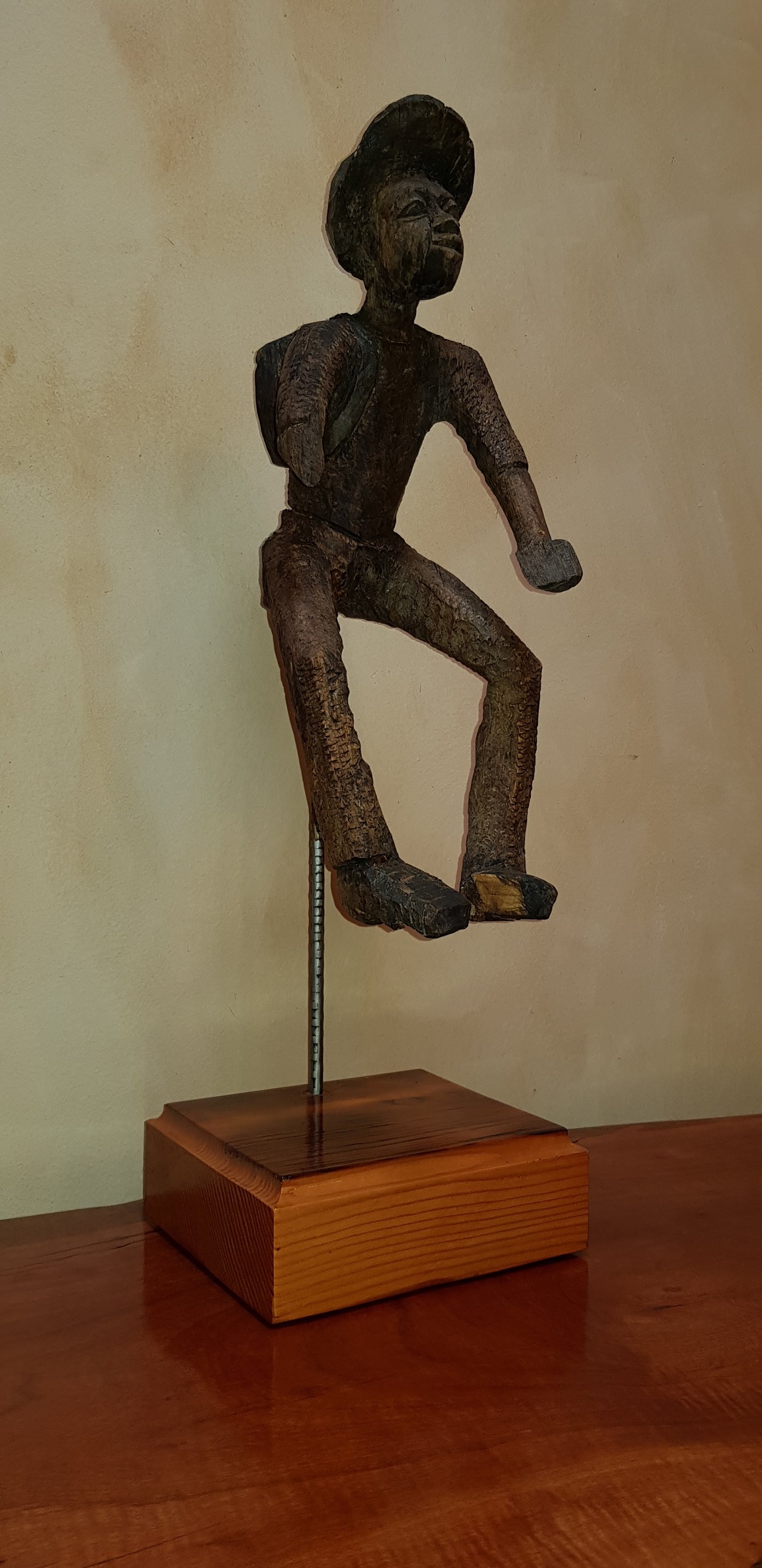 This little guy was found lying in the bush — Image 4