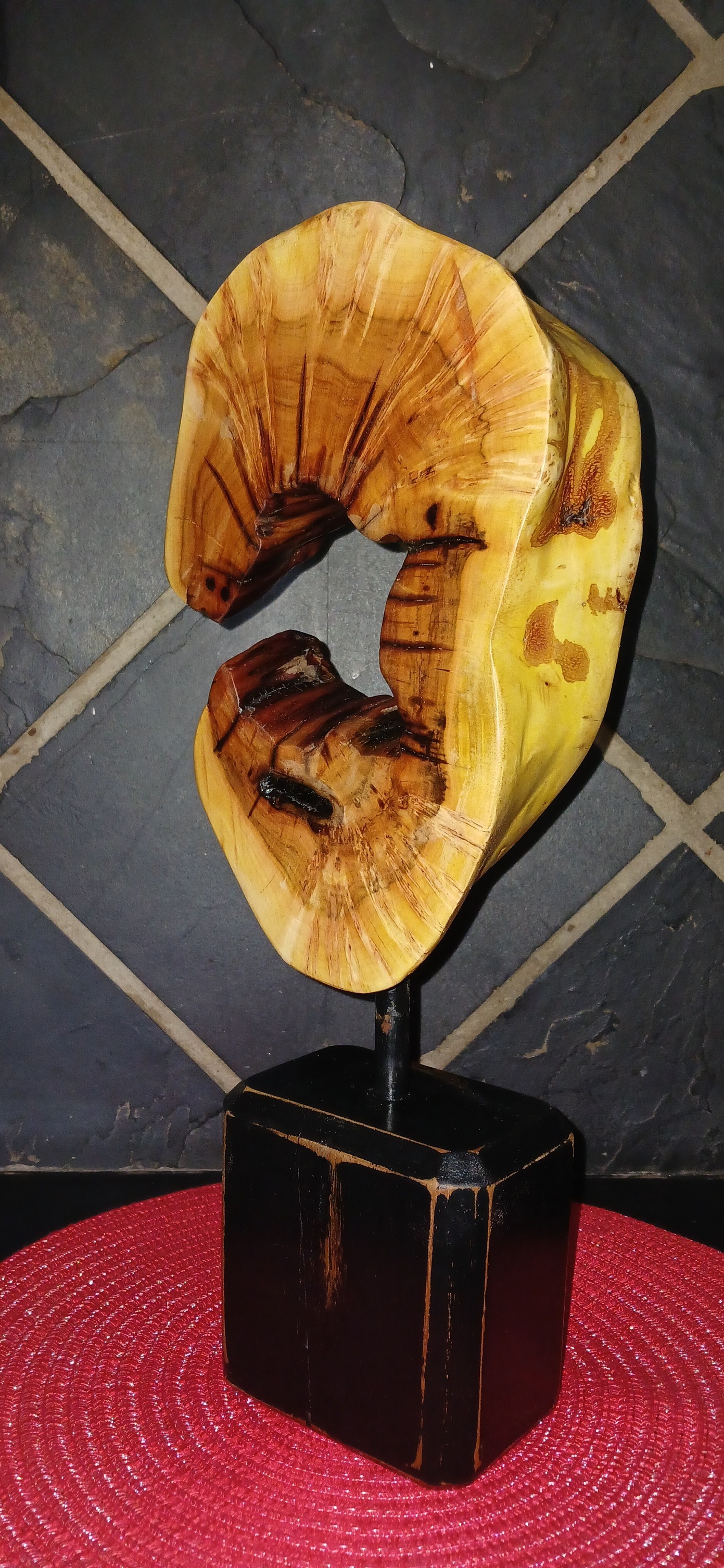 Smaller sculpture depicting  "Enso" — Image 3