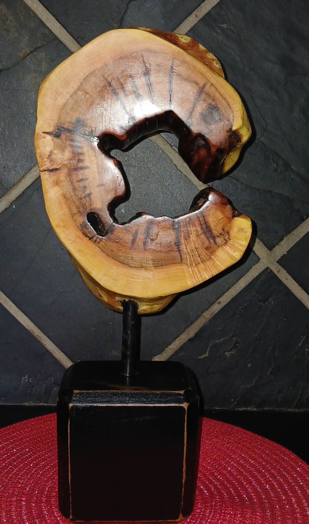 Smaller sculpture depicting  "Enso" — Image 4