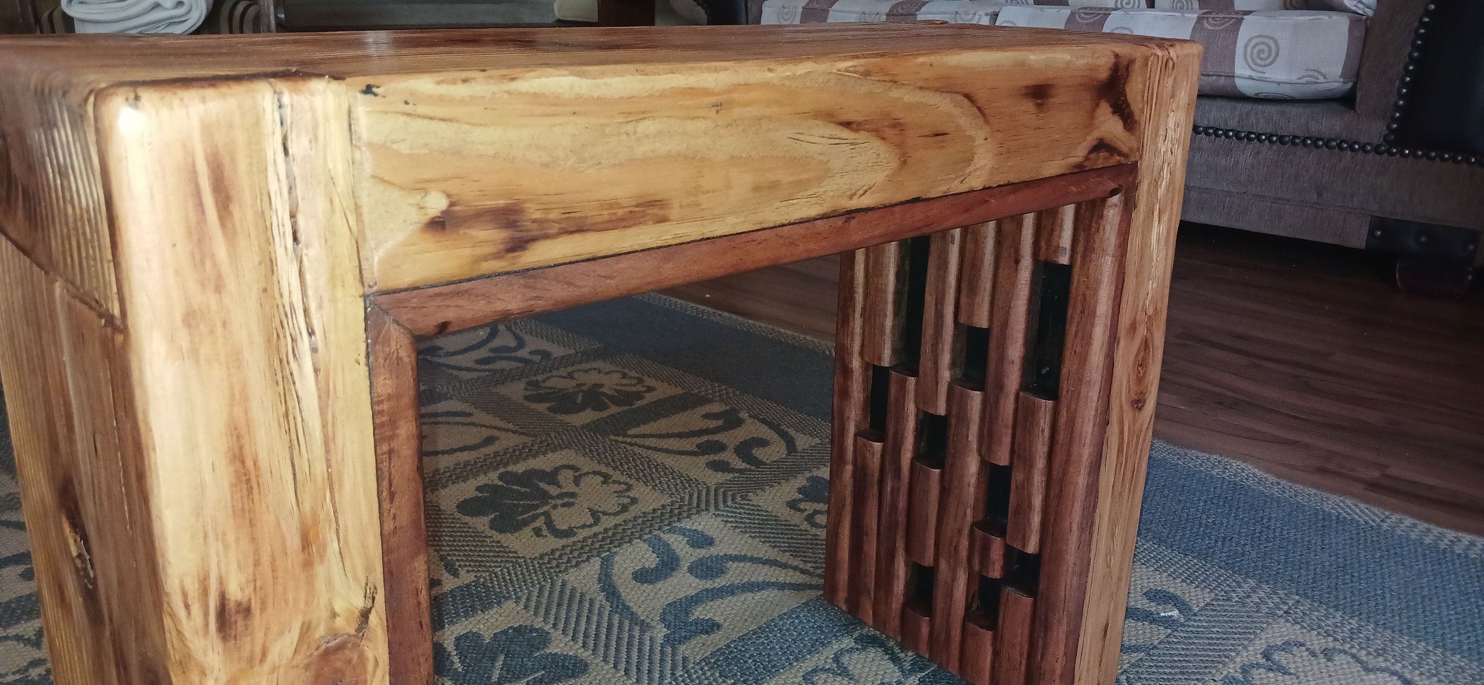 Multi functional side table with large dovetail joint — Image 3