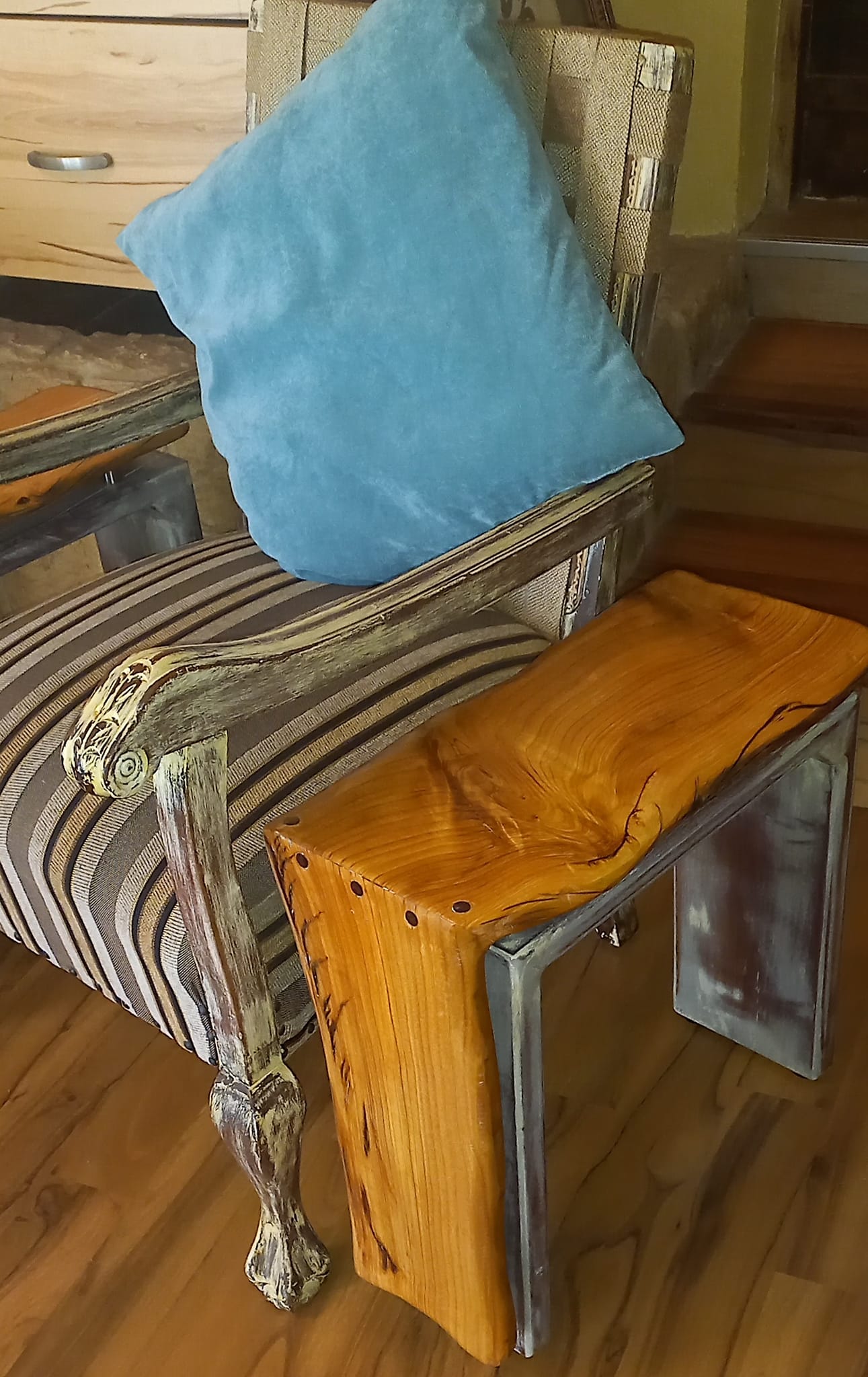 Four beautiful sofa tables for our top clients in P