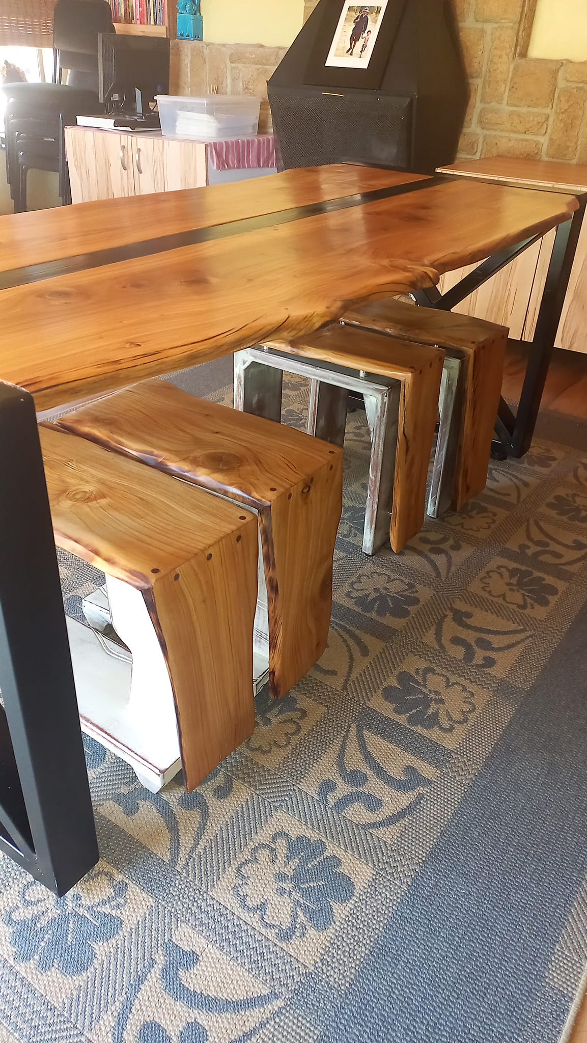 Four beautiful sofa tables for our top clients  in P — Image 5