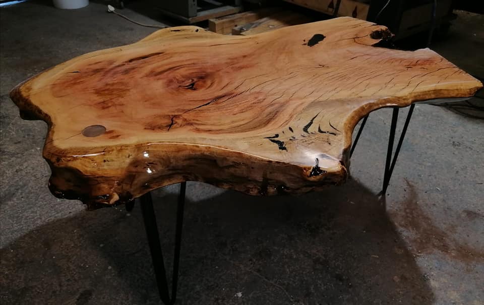 Live edge coffee table with hair pin legs and custom mirror finish — Image 2