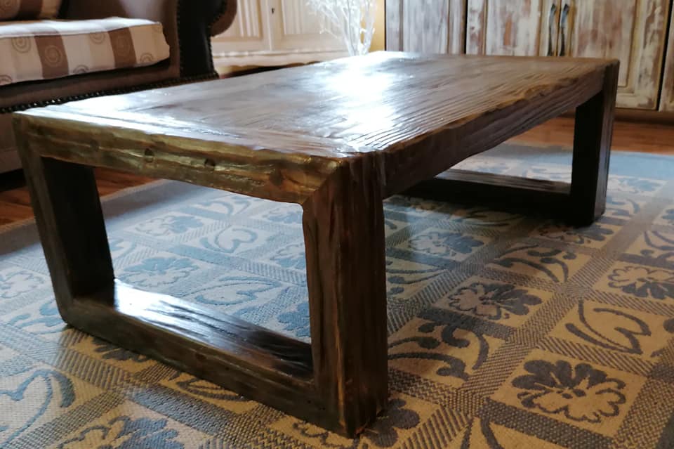 Really like this coffee table, built from reclaimed beams and given a unique ... — Image 3