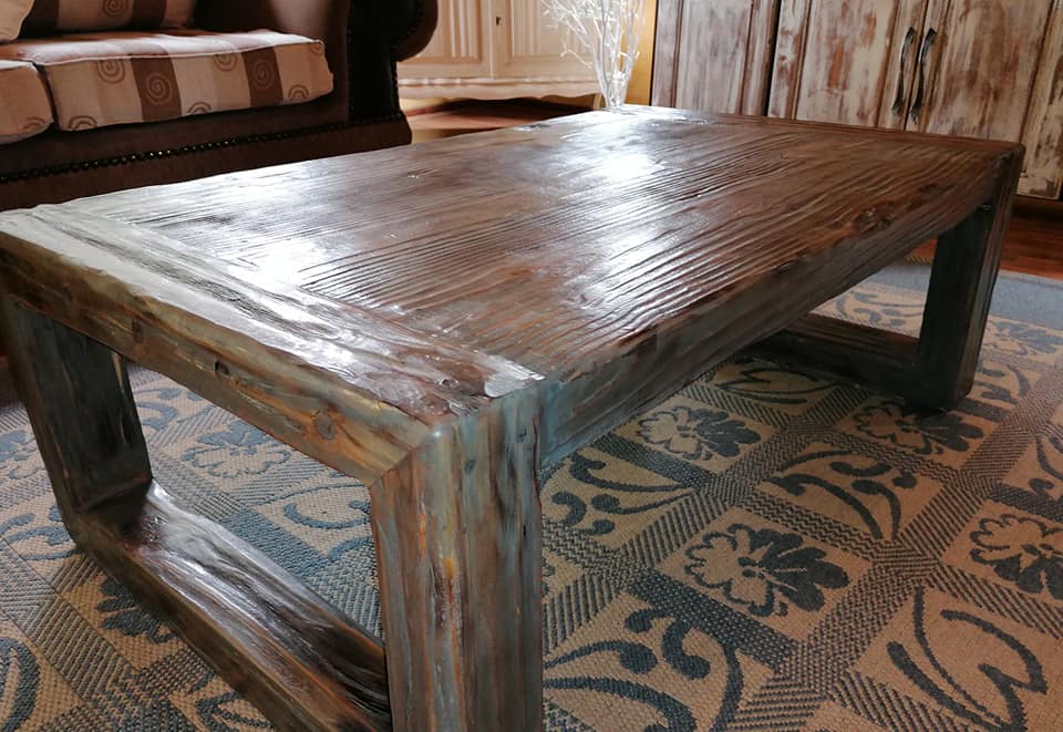 Really like this coffee table, built from reclaimed beams and given a unique ... — Image 5