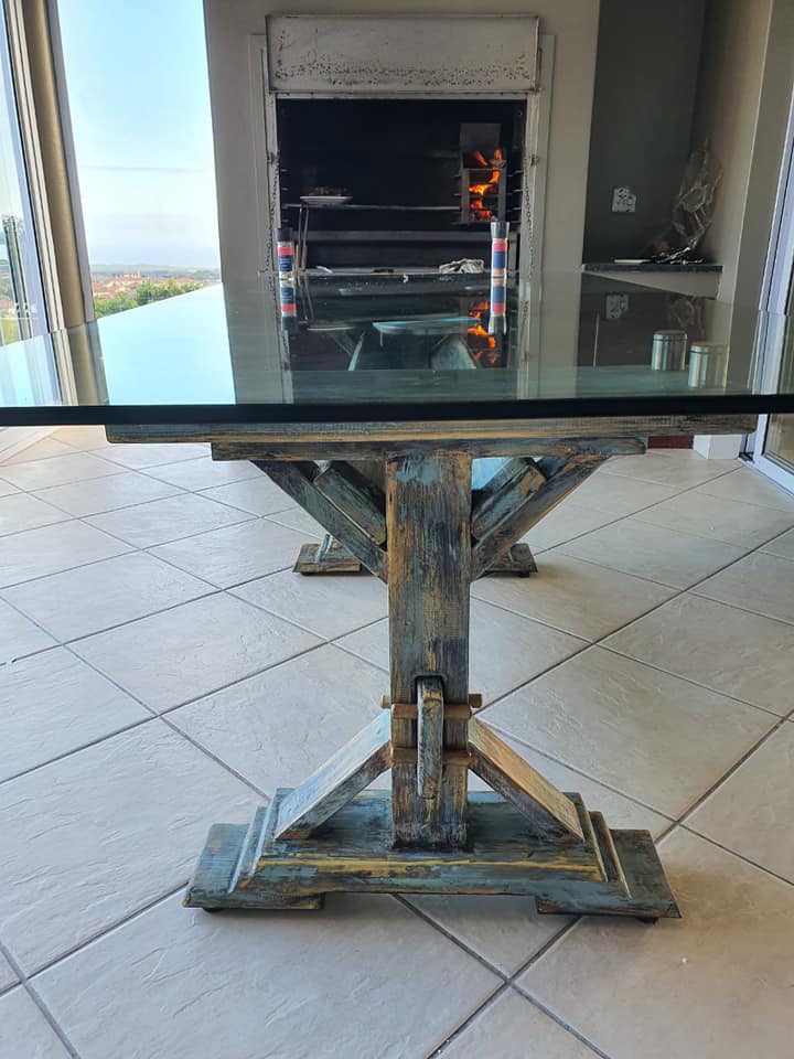 Table base with the glass top — Image 3