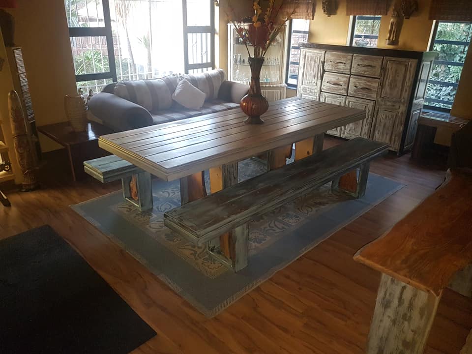 Made this into a 4 piece 10 Seater set with console it's about 2