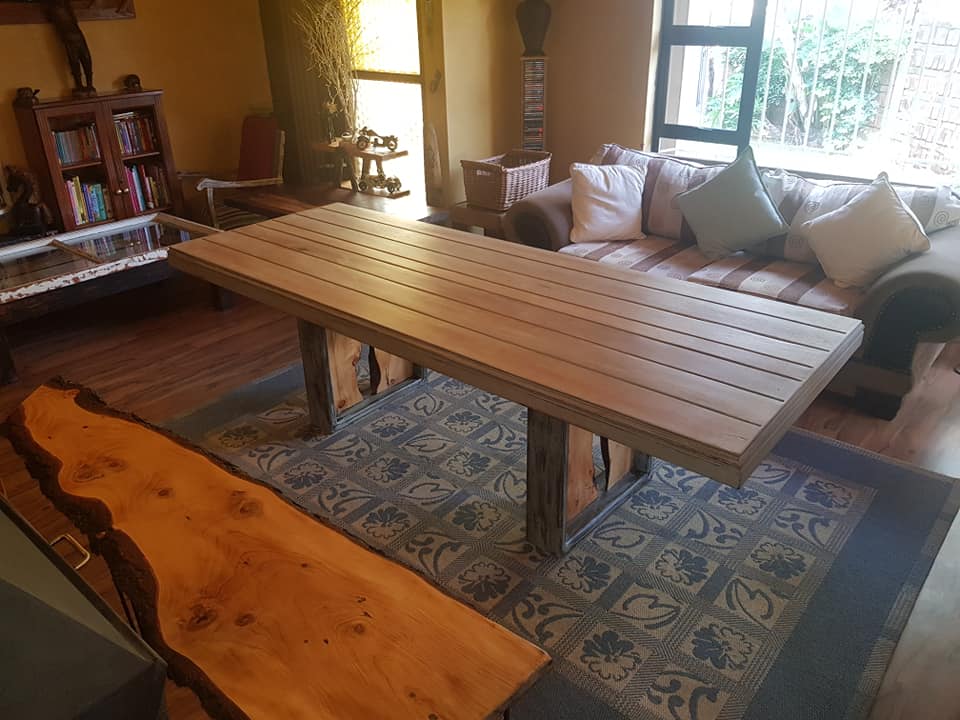 10 Seater Table — Image 4