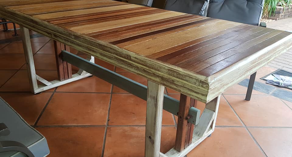8 seater Table