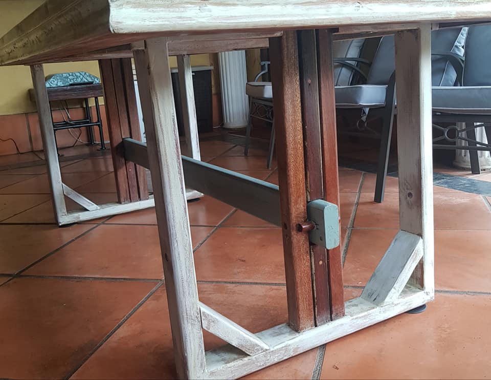 8 seater Table — Image 3