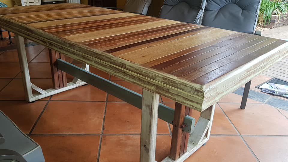 8 seater Table — Image 4