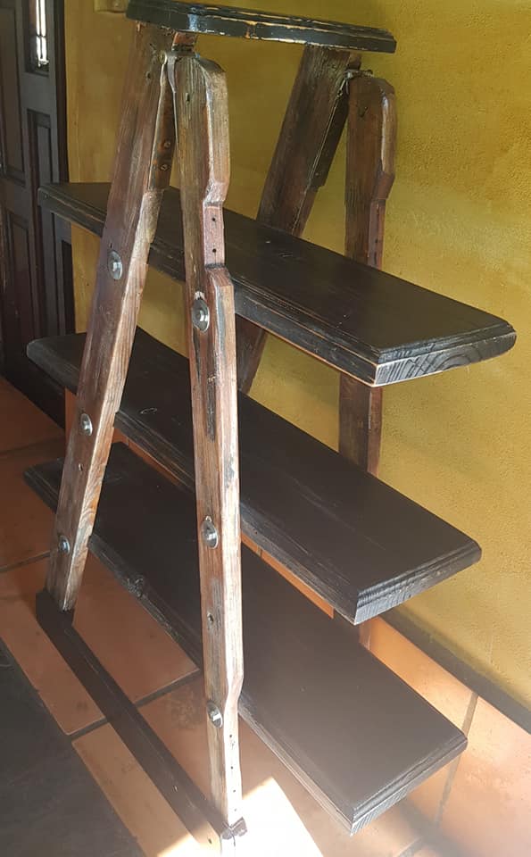 Ladder shelf — Image 2